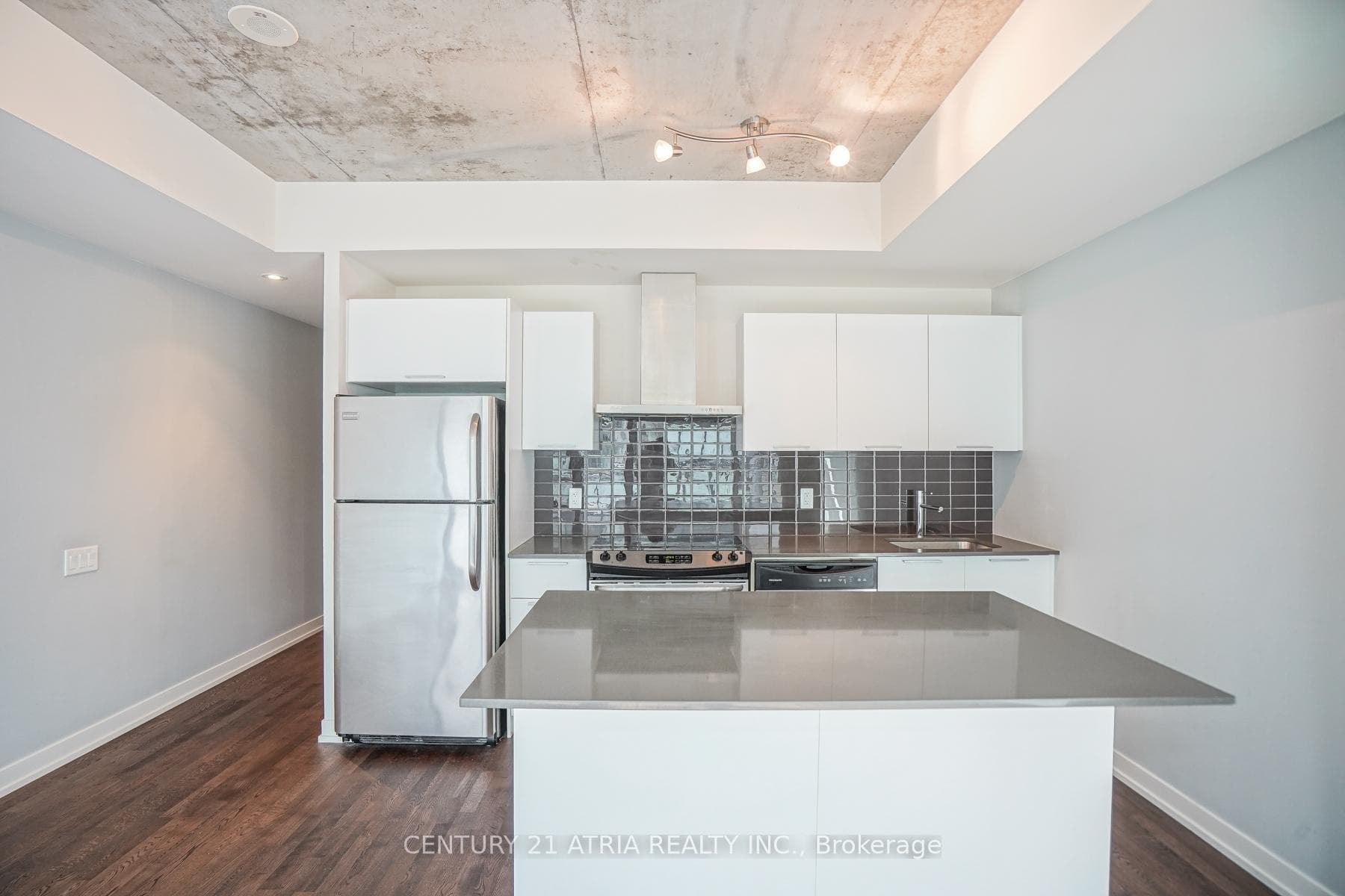 650 King Street Unit 311 photo 15