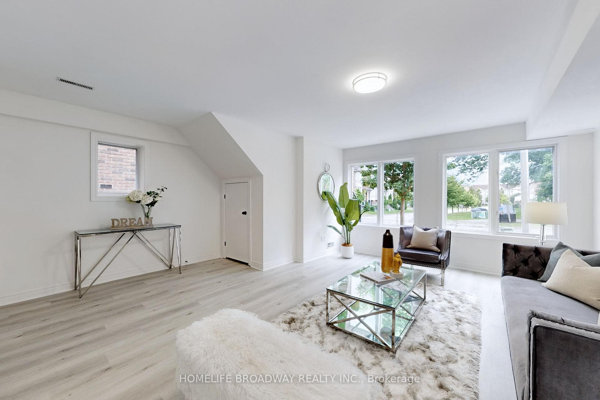 170 Galleria Parkway photo 31