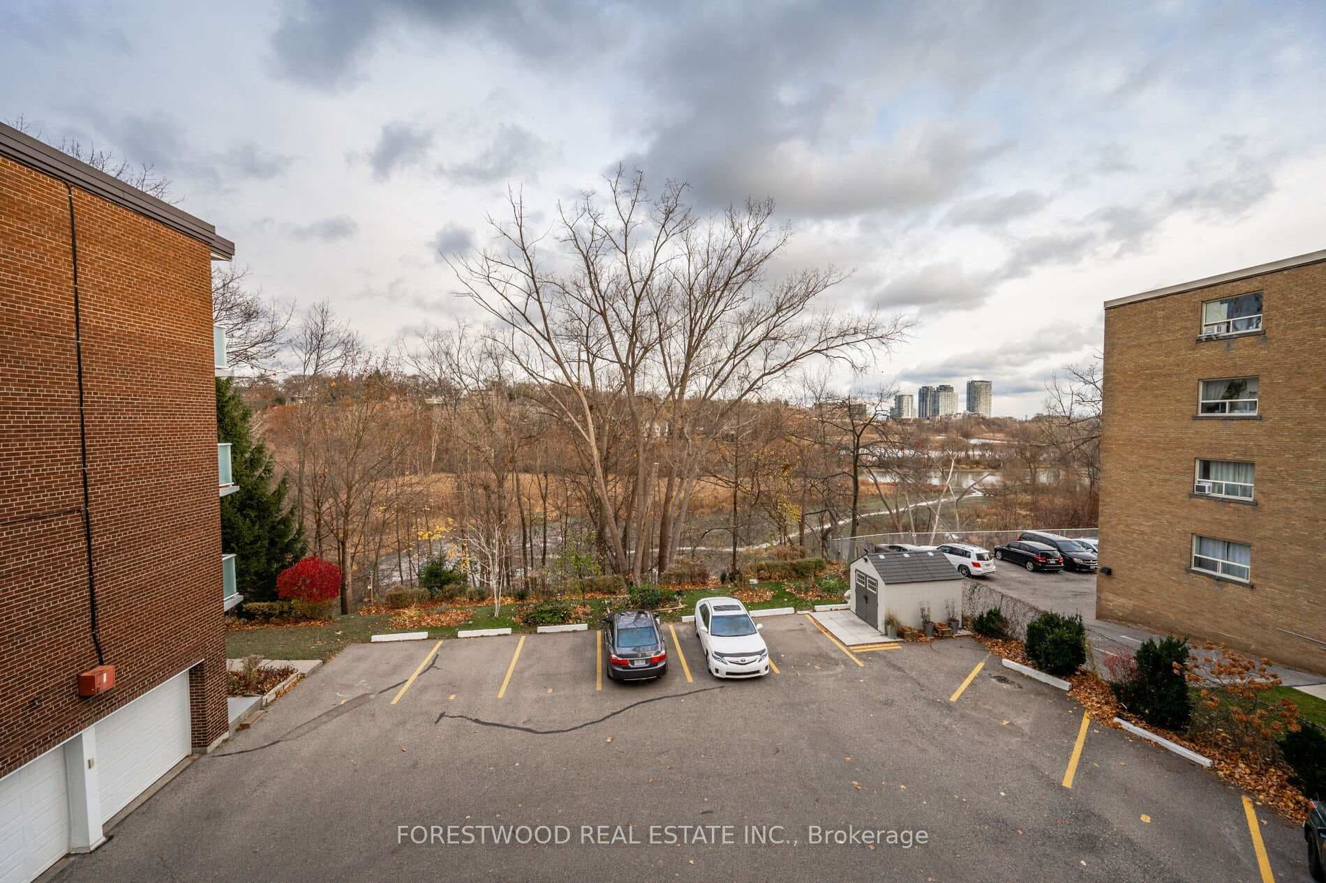 185 Stephen Drive Unit 301 photo 23