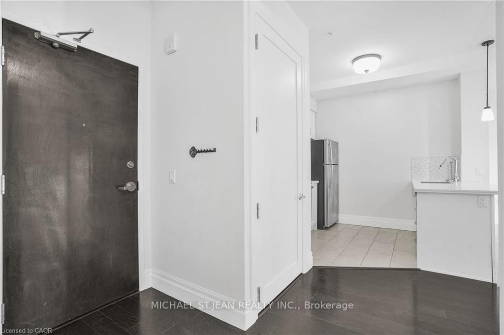 112 King Street Unit 1111 photo 18