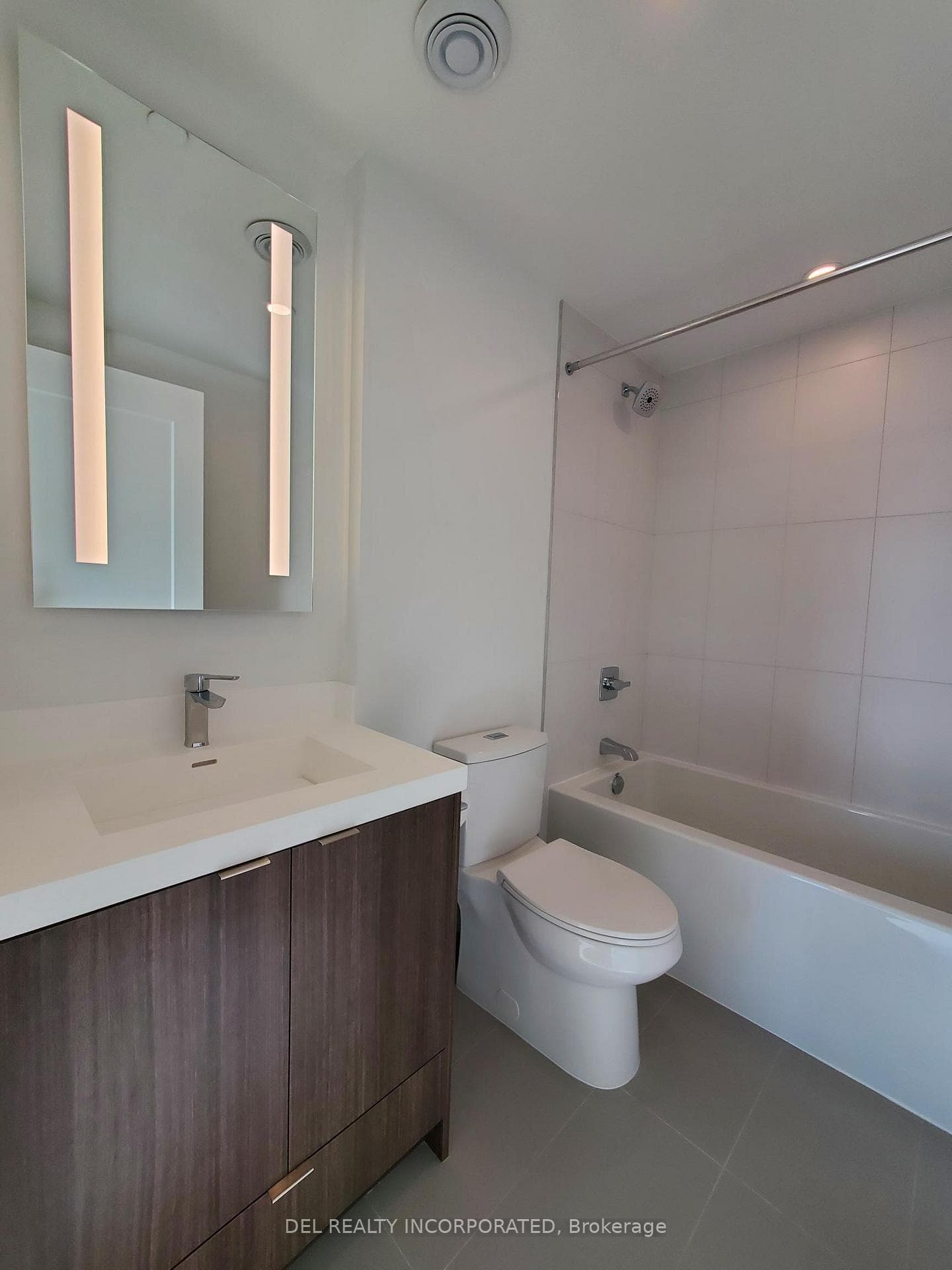 30 Inn On The Park Drive Unit 1610 photo 13
