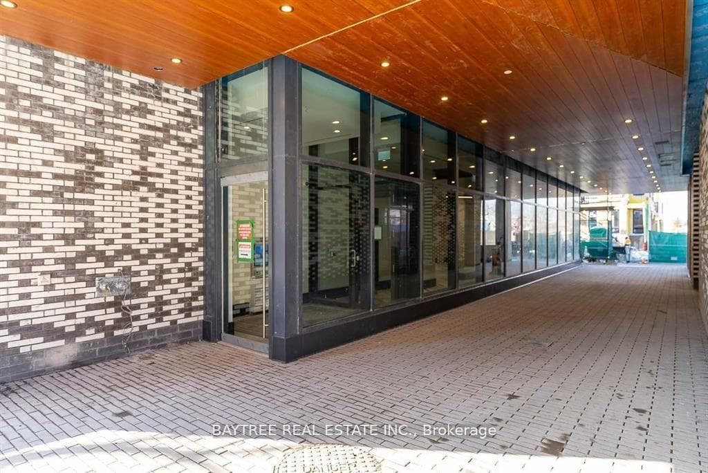 1808 St Clair Avenue Unit 201 photo 27