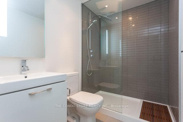 629 King Street Unit 909 photo 14