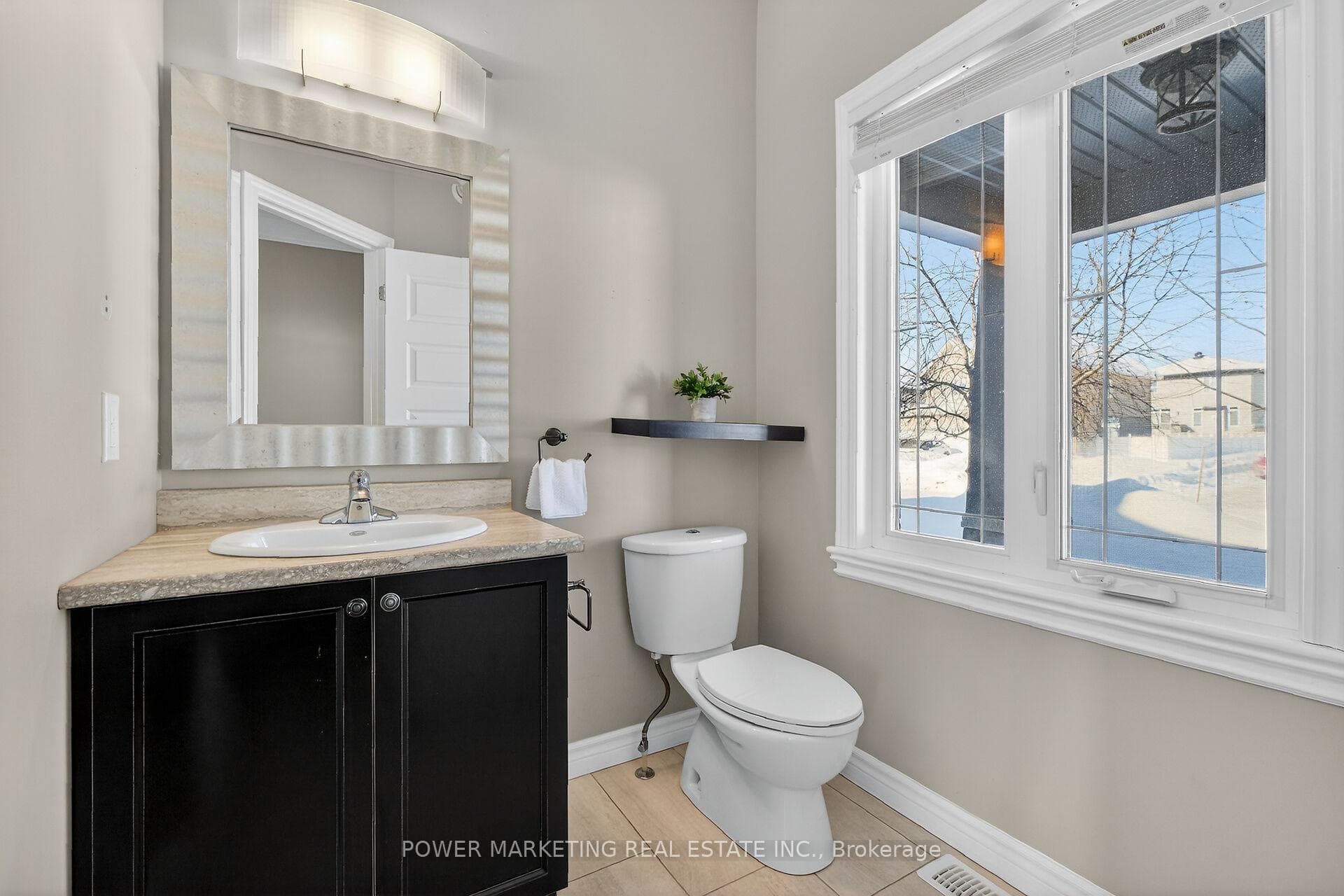 483 RUBY Street photo 7