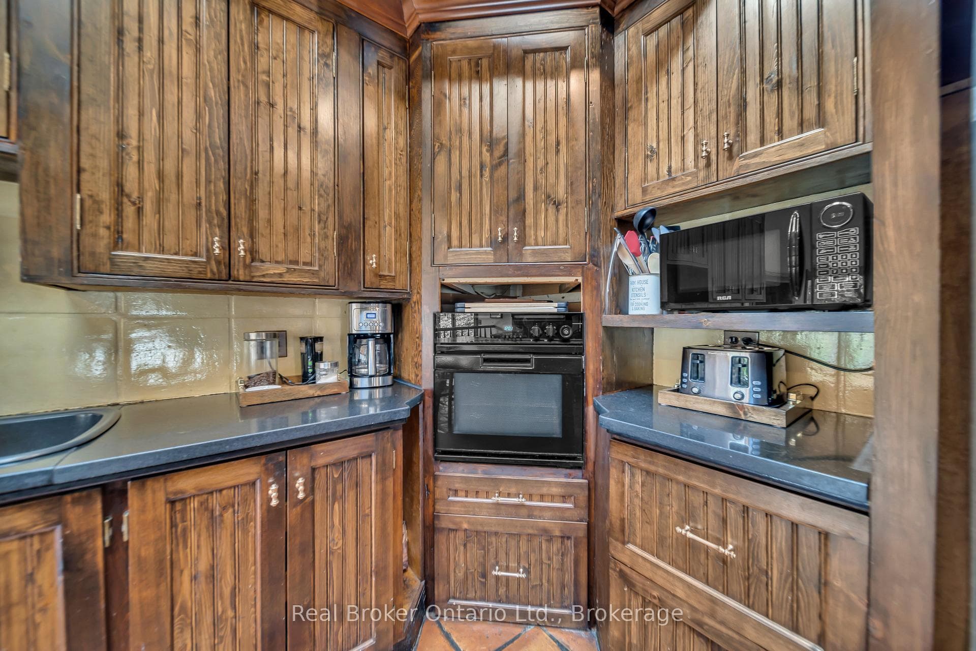 4766 Hyndman Drive photo 13