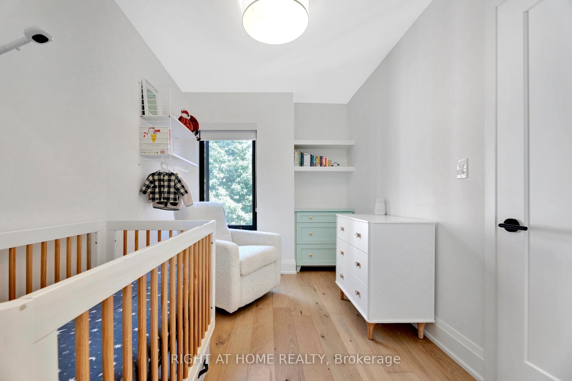 130 Armstrong Avenue photo 26