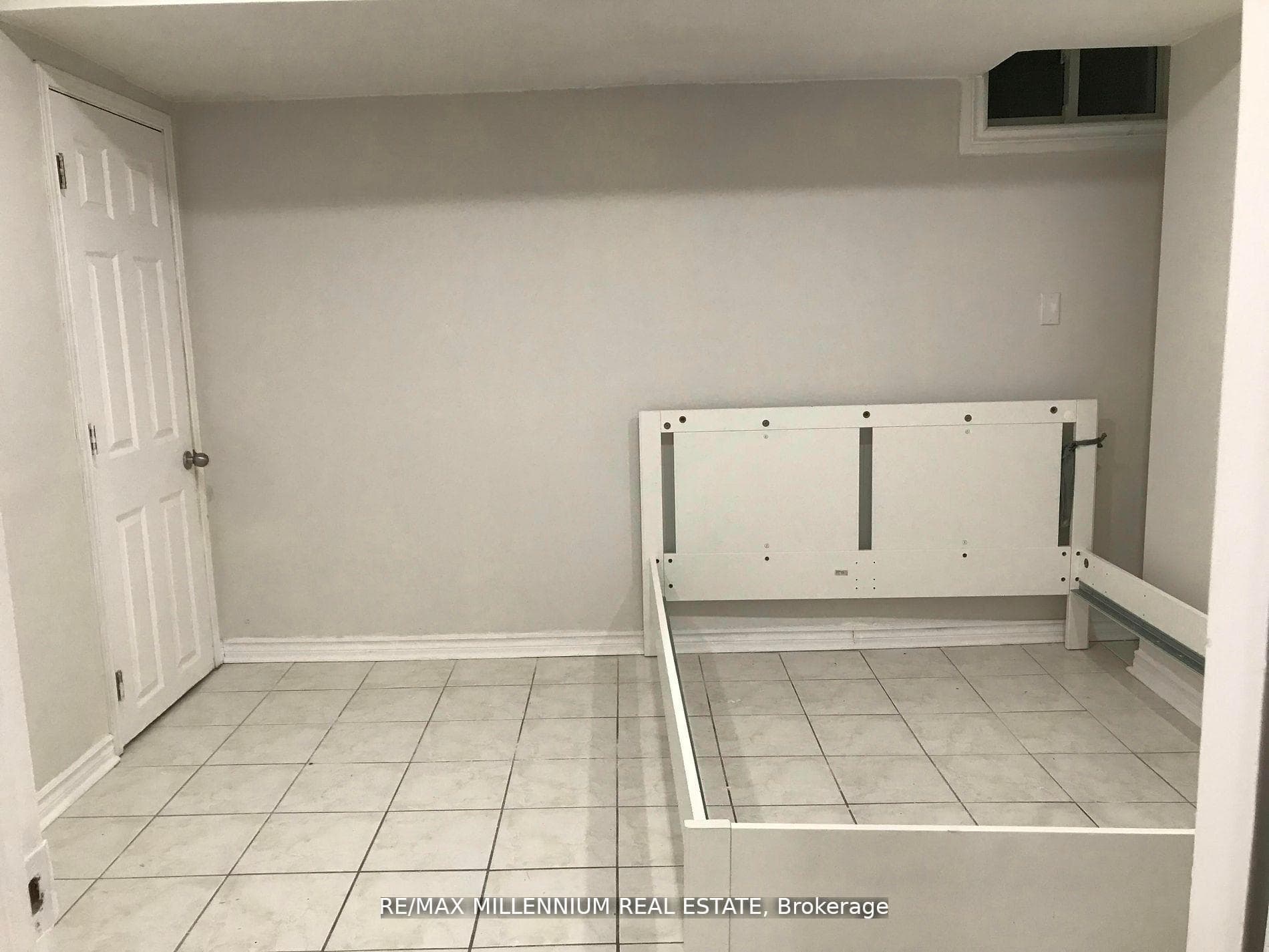 90 Whitehaven Drive photo 5