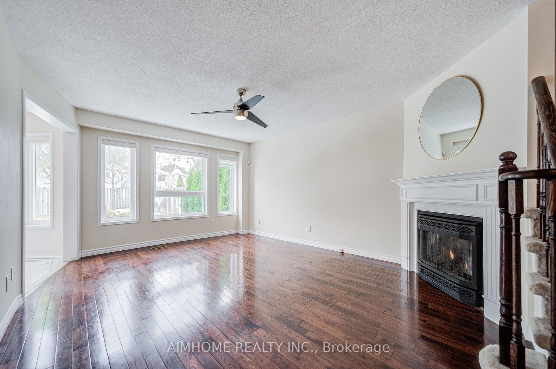 562 Mcbean Avenue photo 16