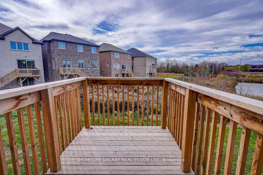 28 Velvet Drive photo 18