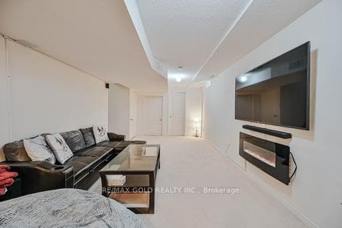 116 Heartleaf Crescent photo 34