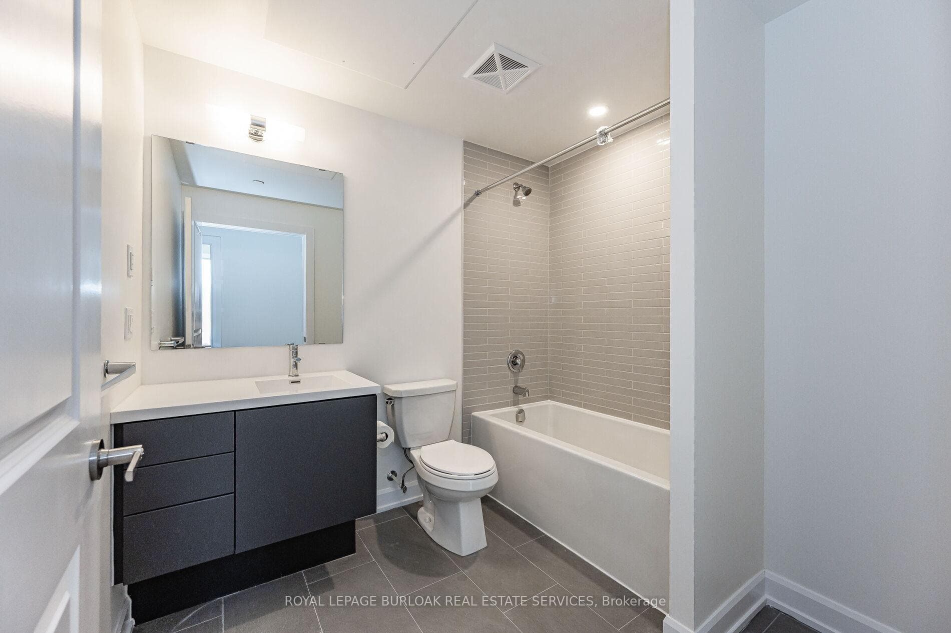 3200 William Coltson Avenue Unit 326 photo 17