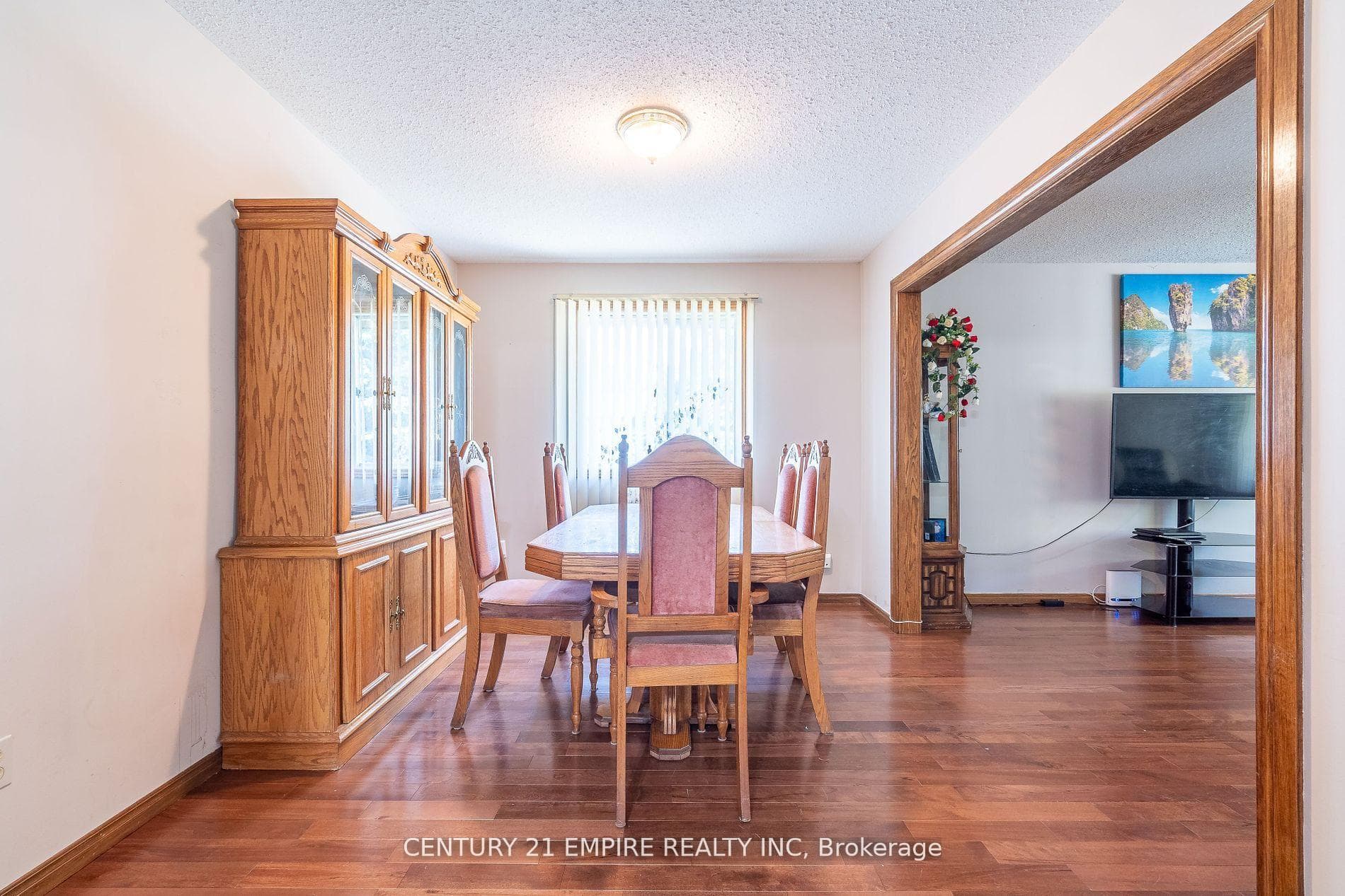 391 Briarhill Avenue photo 8