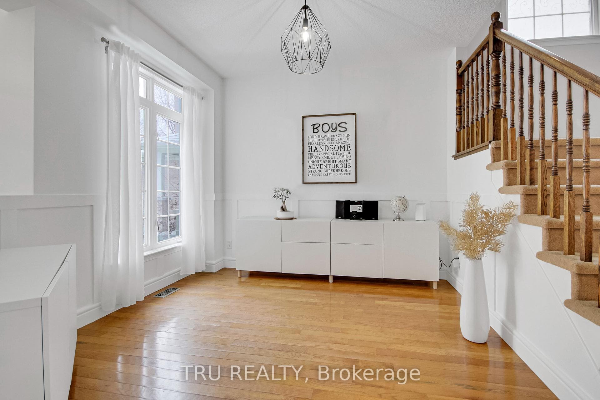 320 Eckerson Avenue photo 3