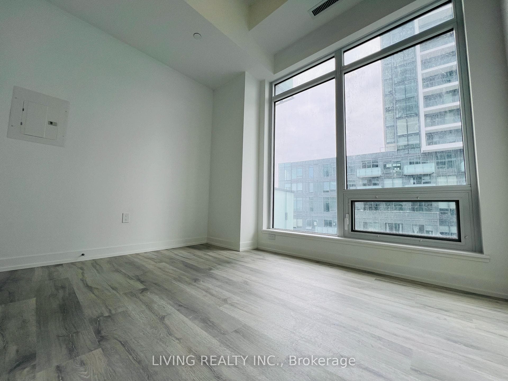 7 Golden Lion Heights Unit 905 photo 3