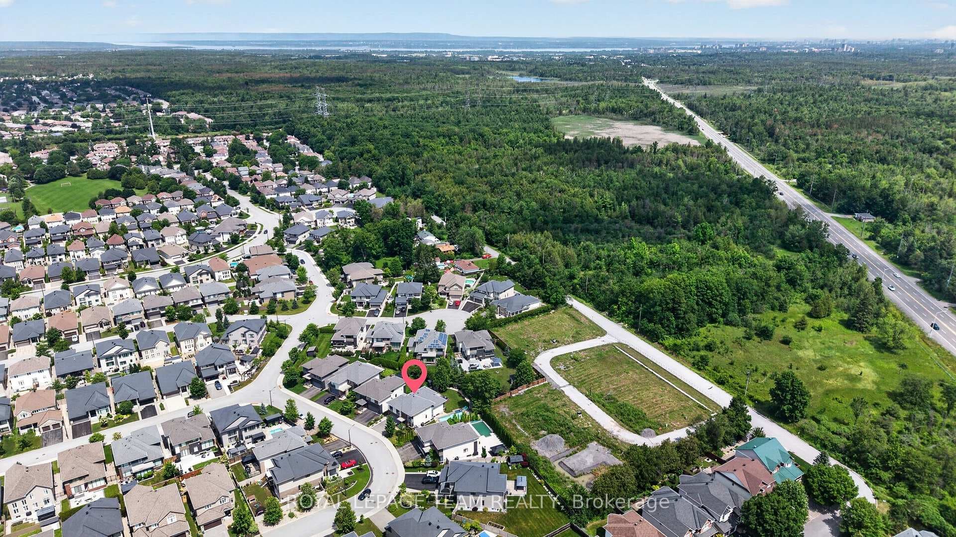 252 Sunnyridge Crescent photo 50