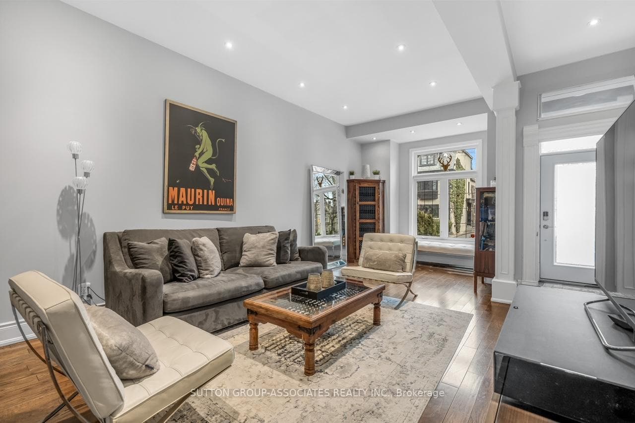 204 Macpherson Avenue photo 2
