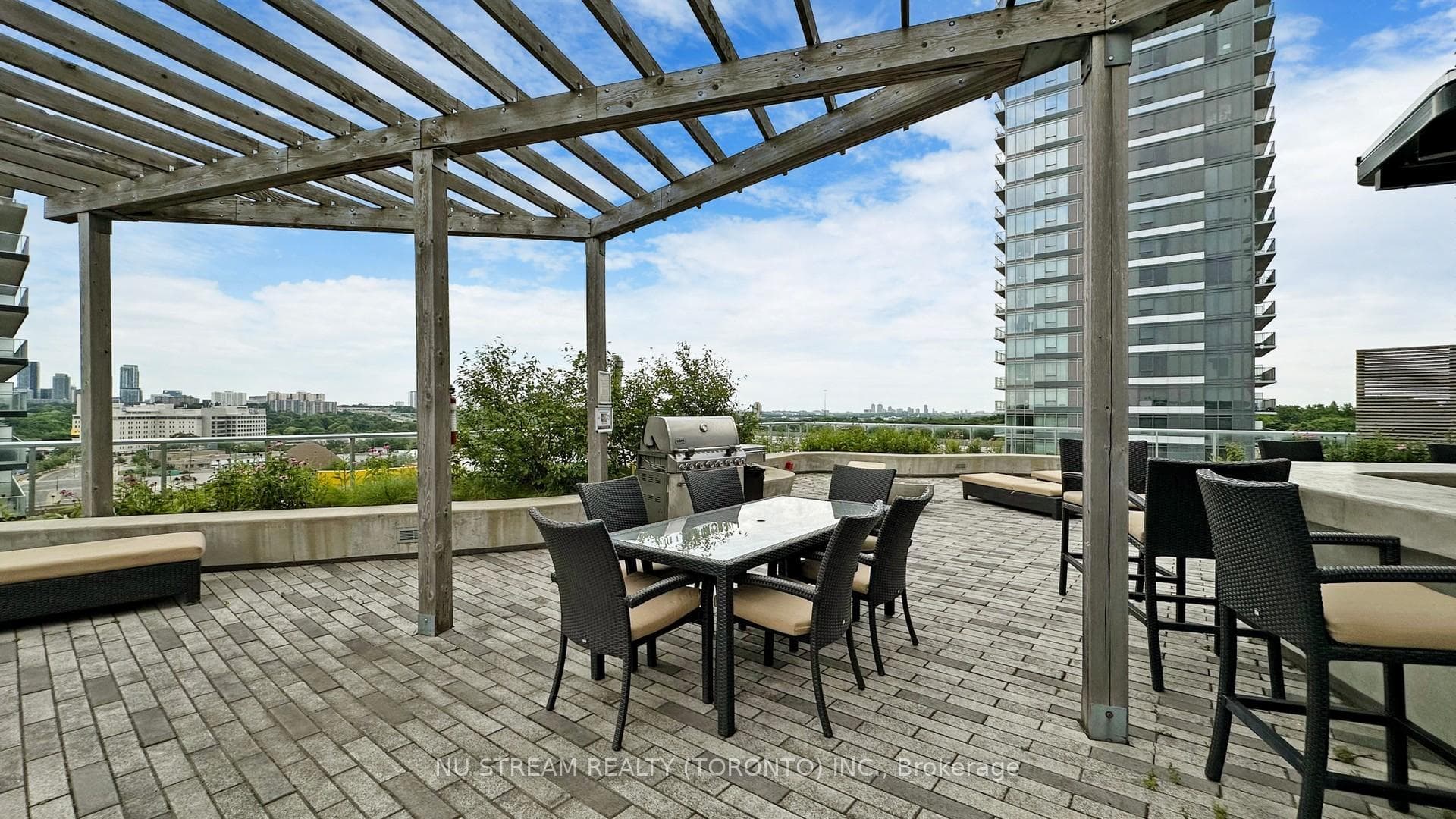72 Esther Shiner Boulevard Unit 2111 photo 32