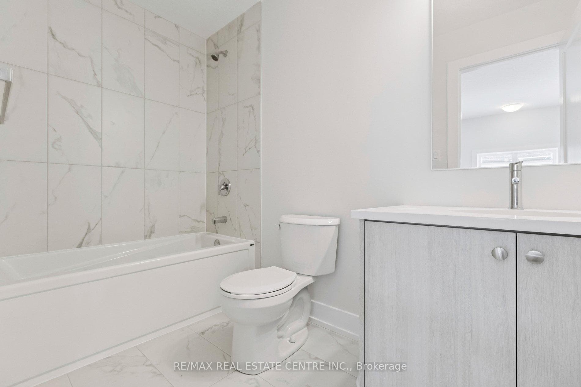 123 Maple Street photo 36
