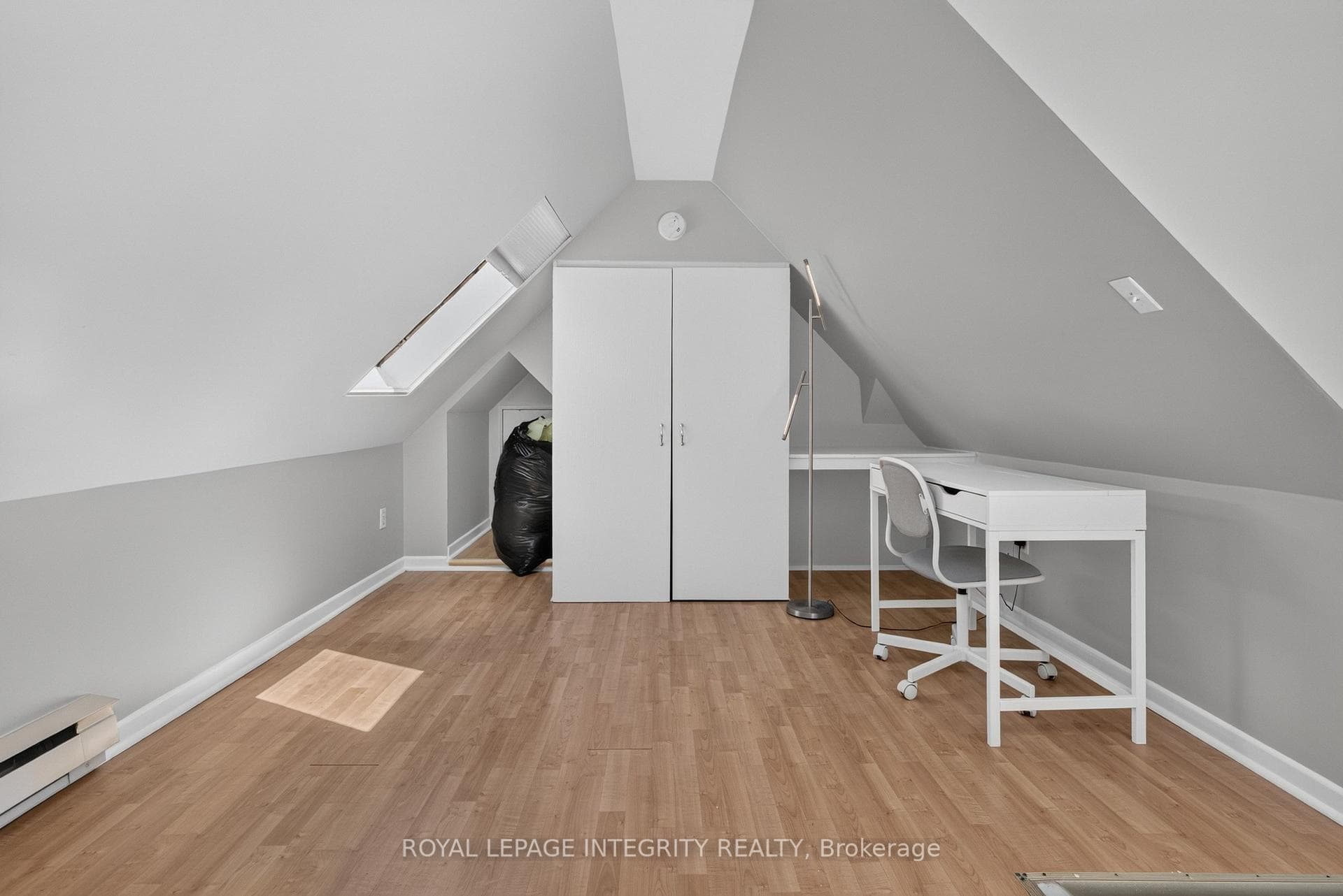 Upper Floor Unit - Loft