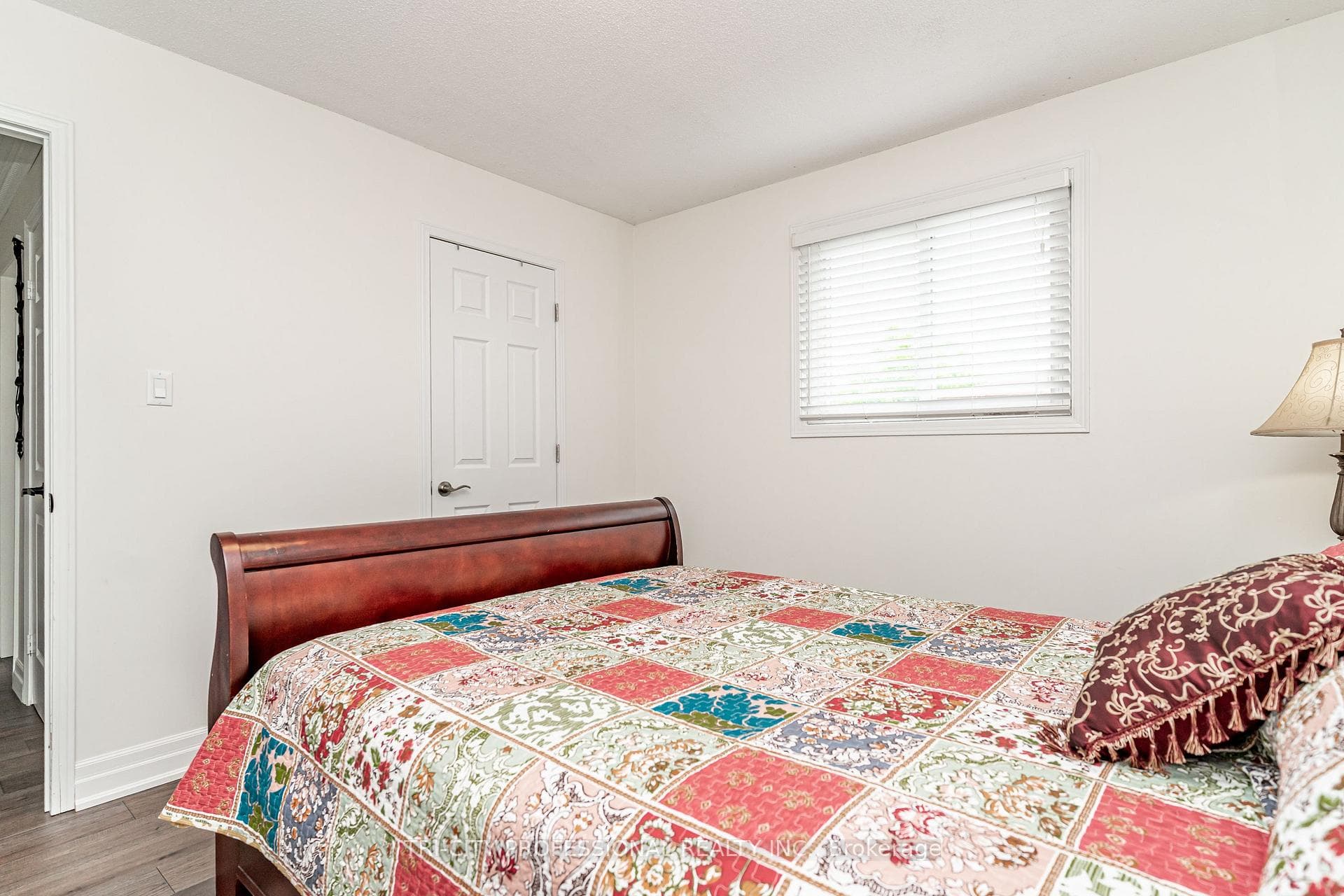 2 Burnley Place photo 32