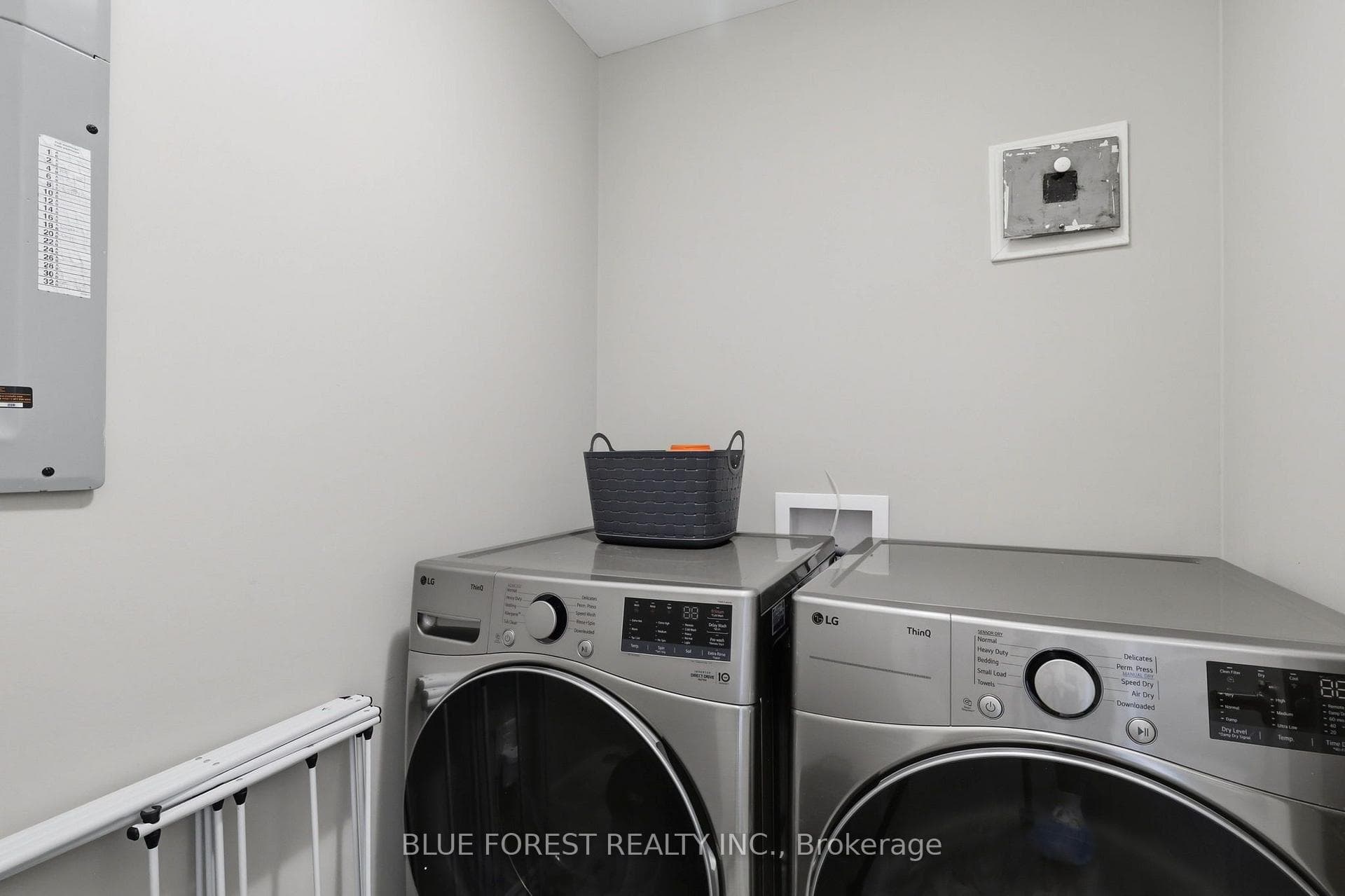 3320 Meadowgate Boulevard Unit 124 photo 22