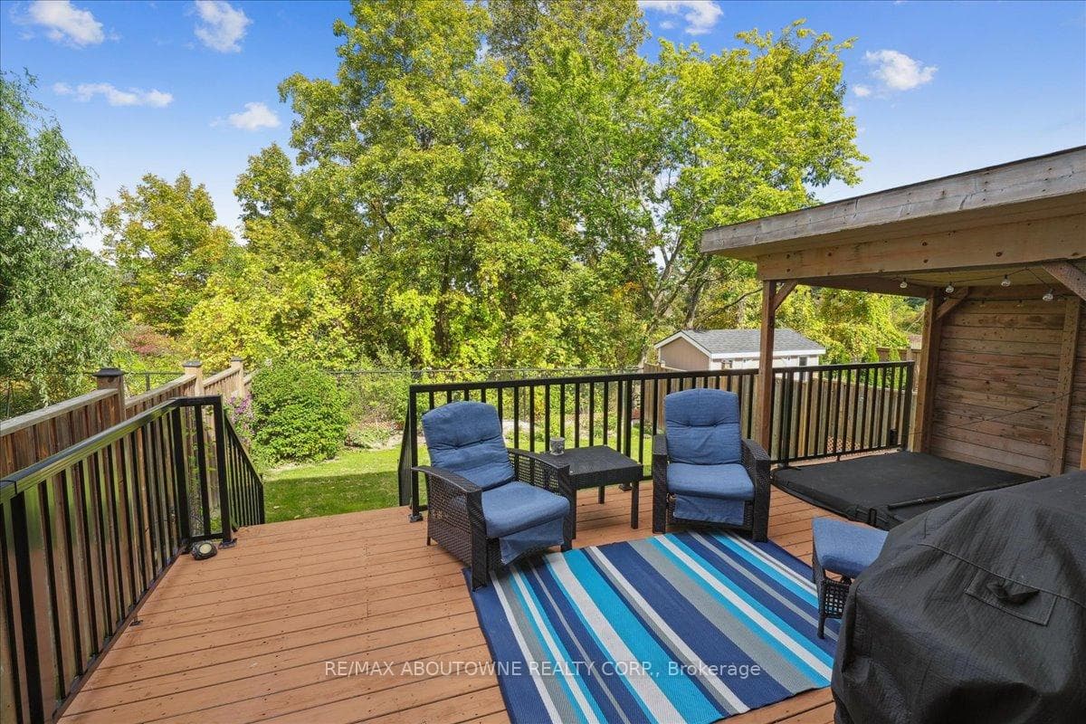 52 Madonna Drive photo 24