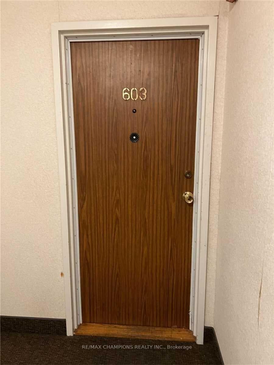 1275 Markham Road Unit 603 photo 5