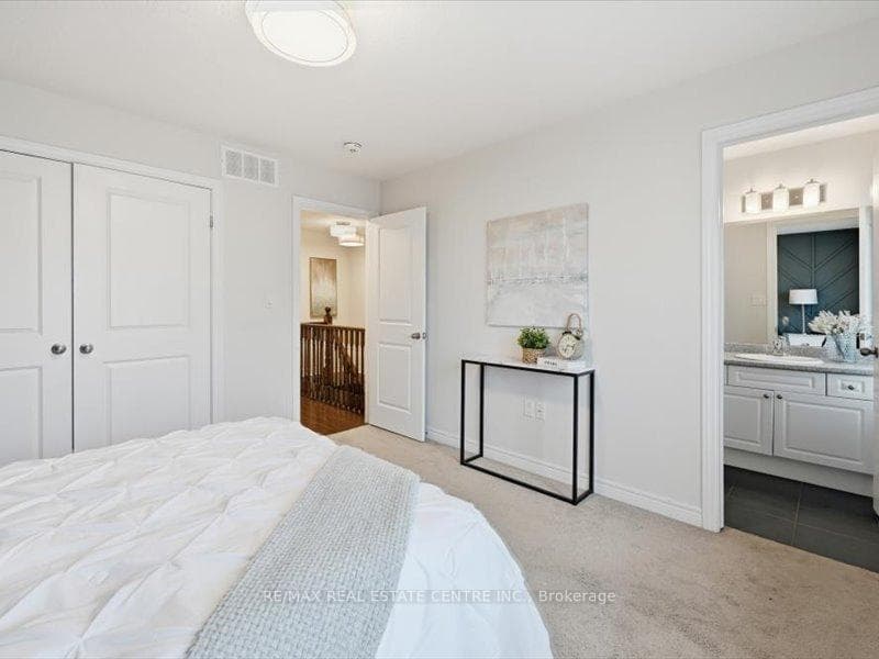 122 Dundas Street Unit 9 photo 26