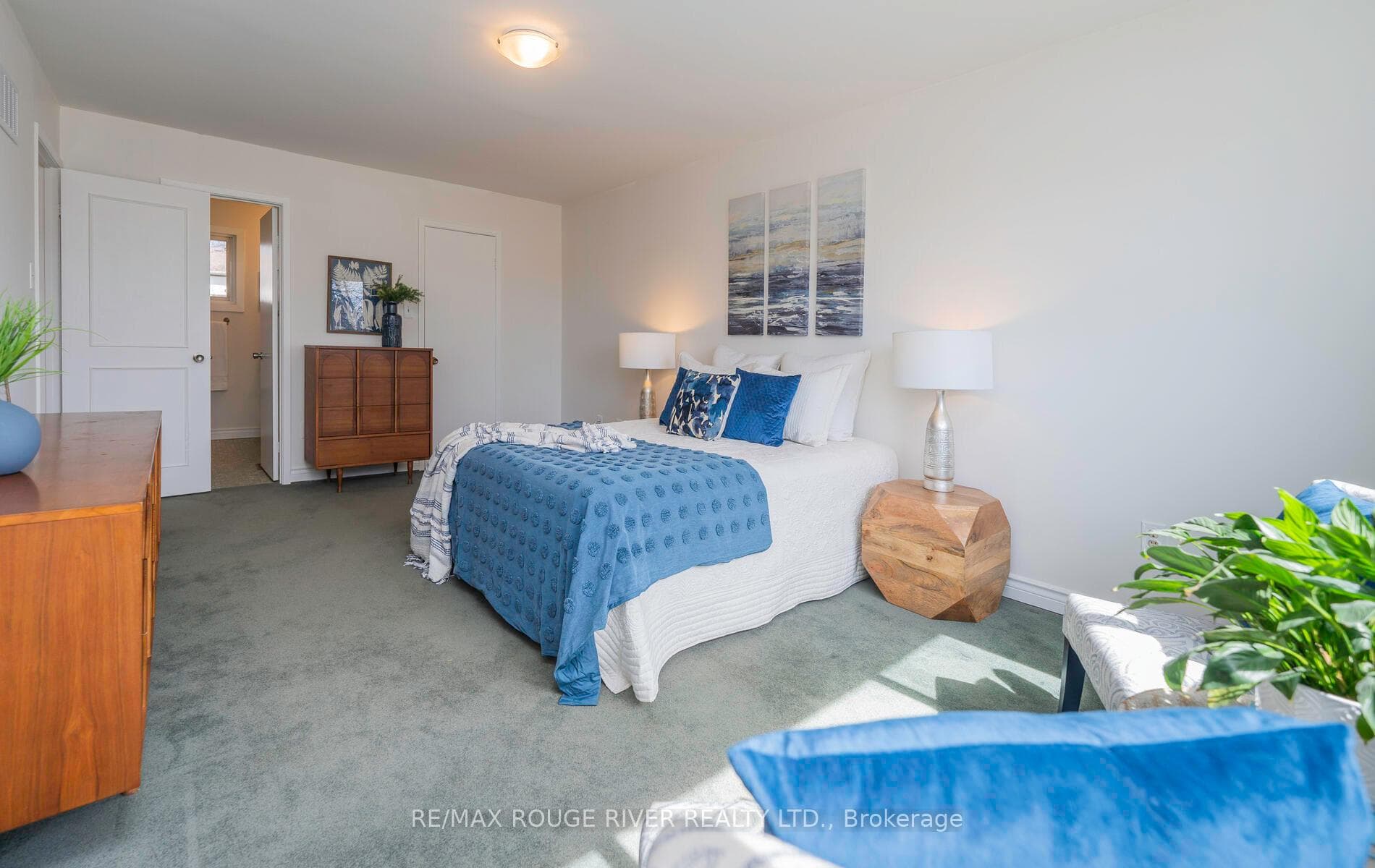 124 Acheson Boulevard photo 22