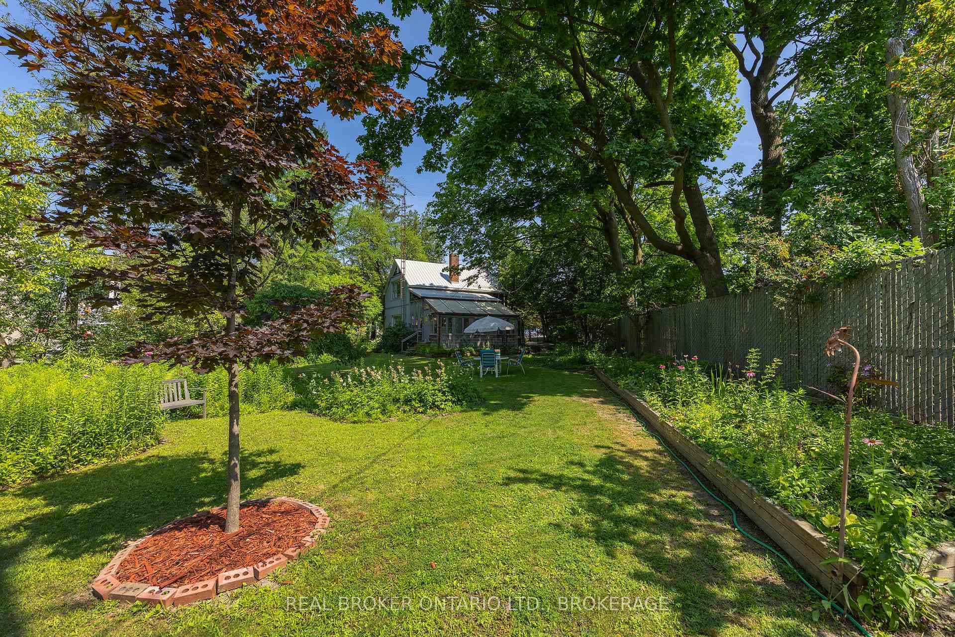 595 King Street photo 44