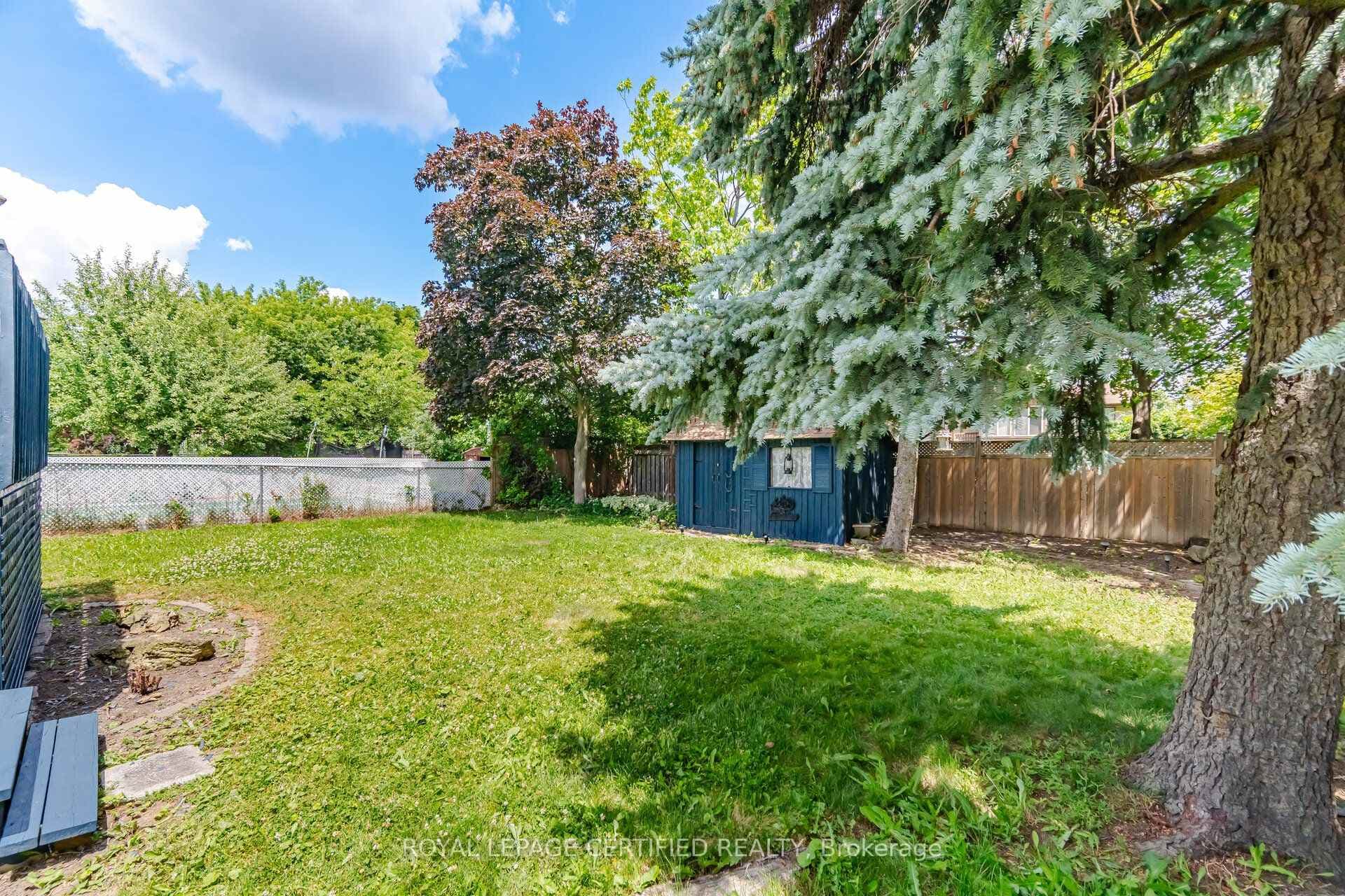 33 Grassmere Crescent photo 36