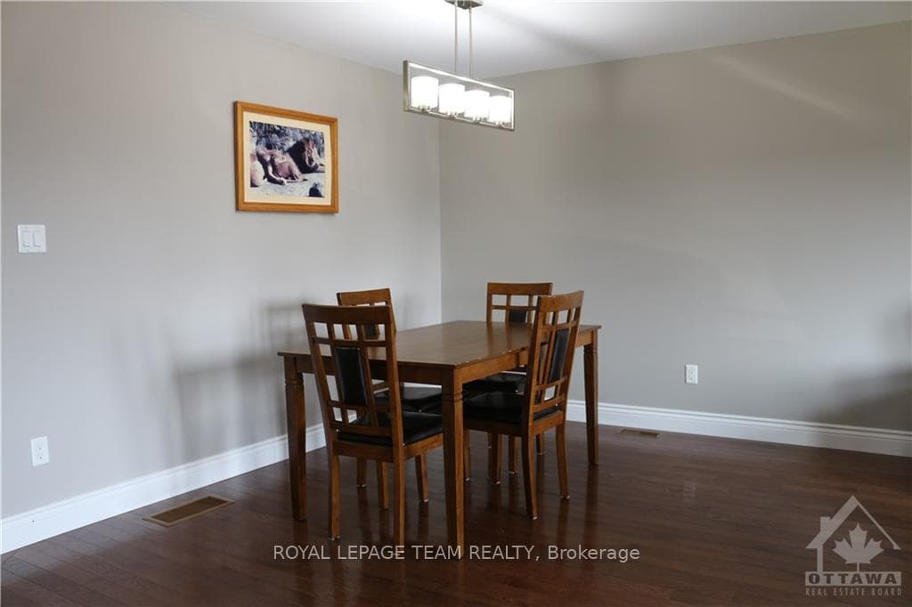 397 BELL Street Unit D photo 6