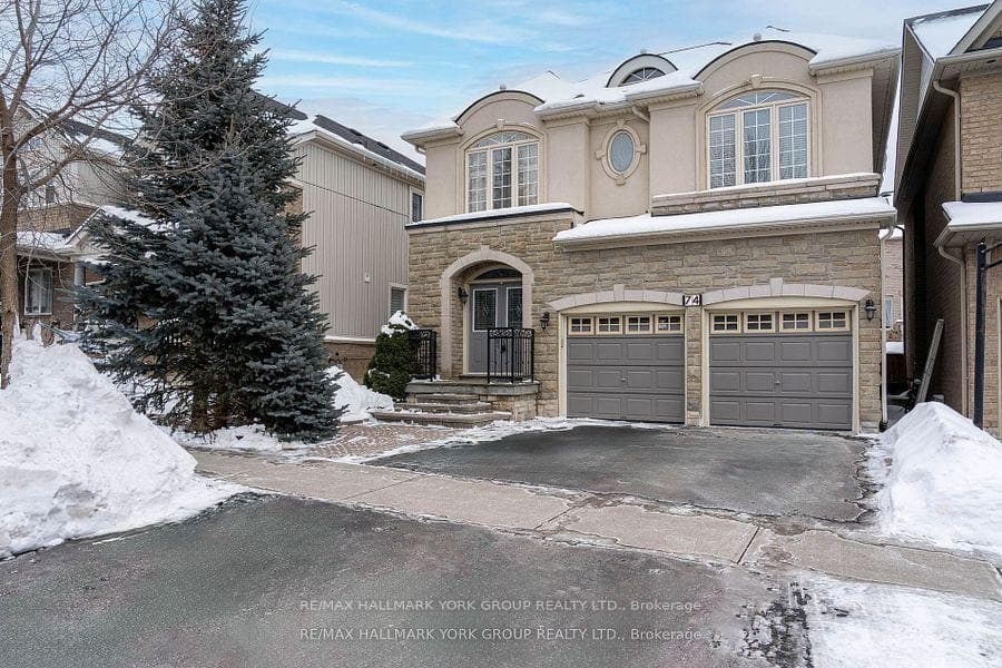 74 Thomas Legge Crescent photo 3