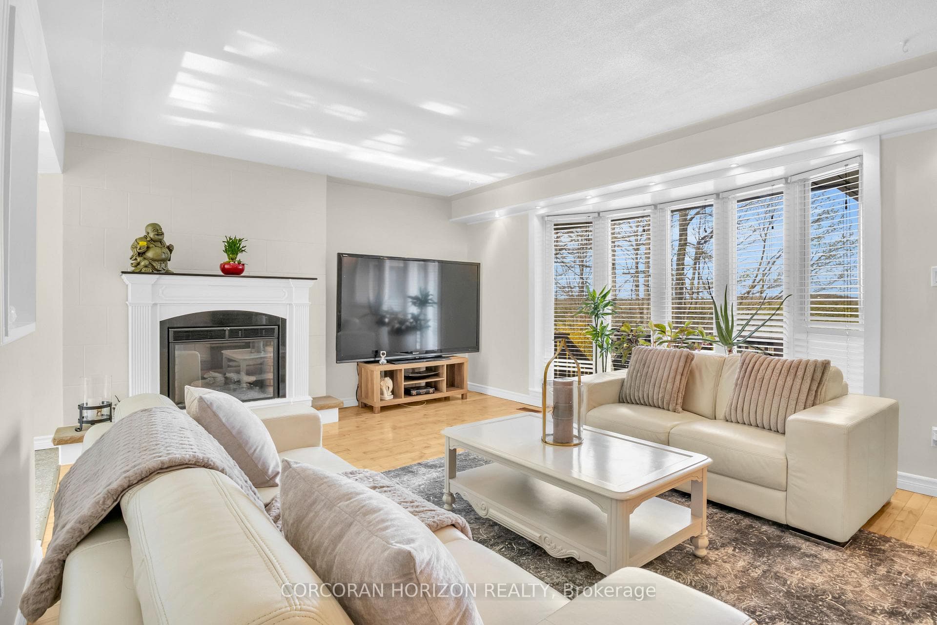 7226 Wellington Road photo 13