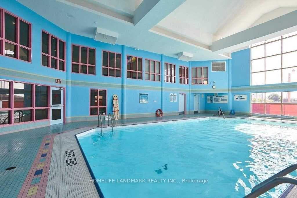 2460 Eglinton Avenue Unit 901 photo 29