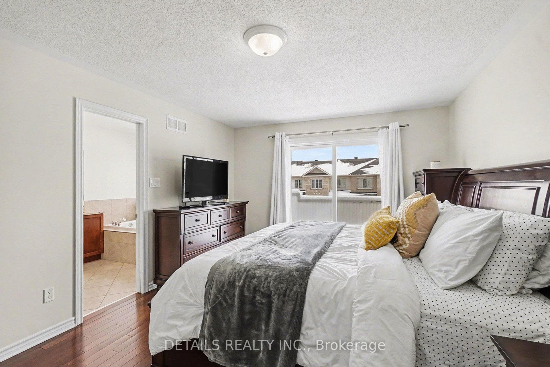 112 Whispering Winds Way photo 18