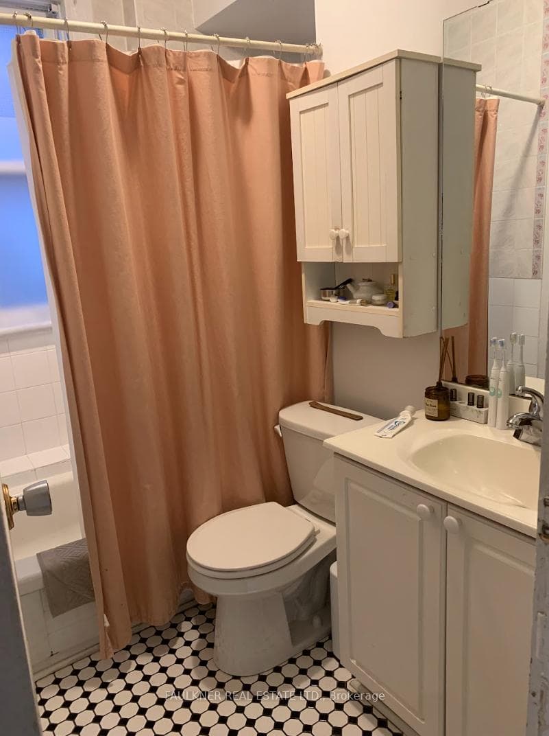 408 Lewis Street Unit 1 photo 7