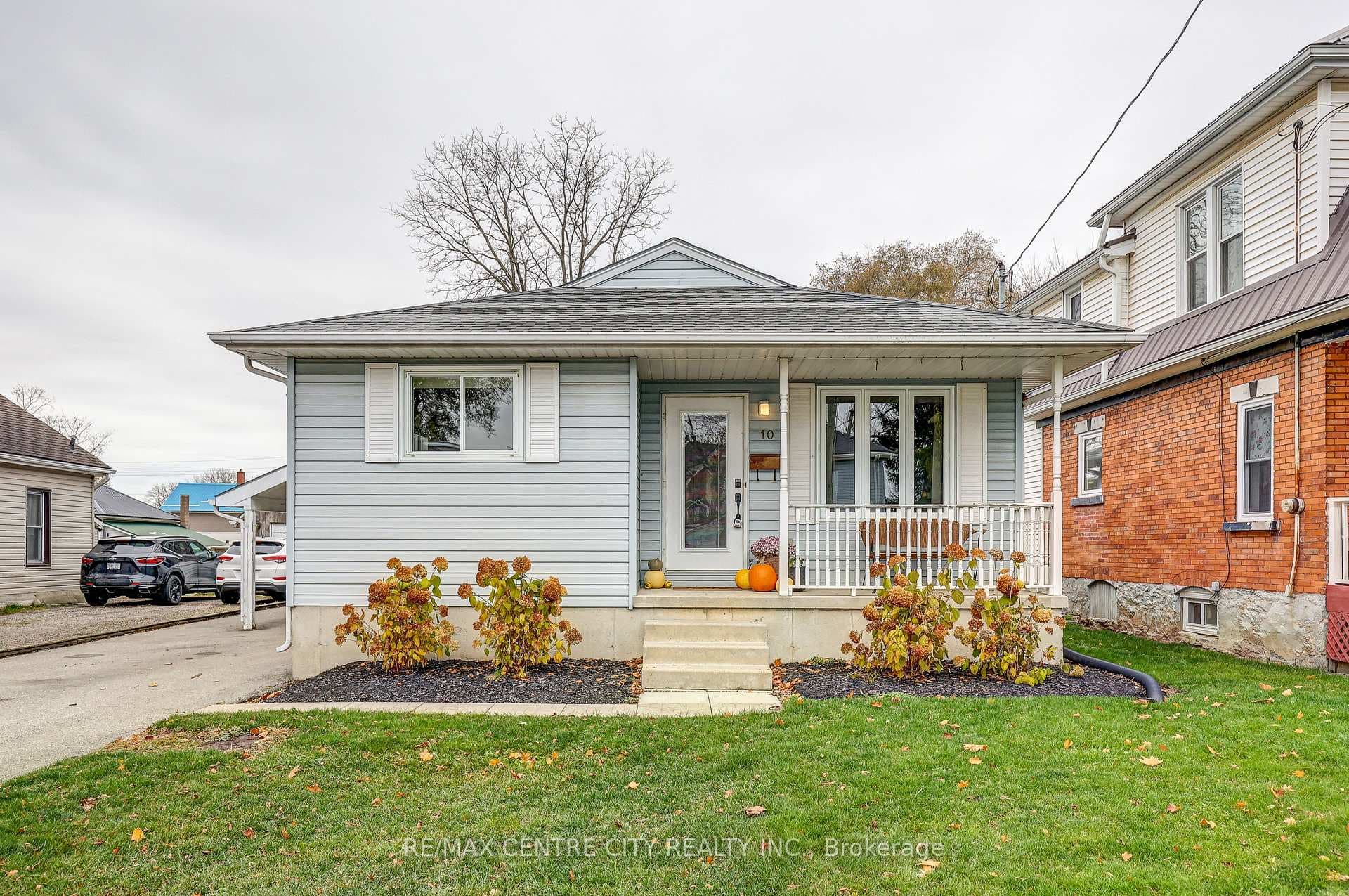 10 Cedar Street photo 1