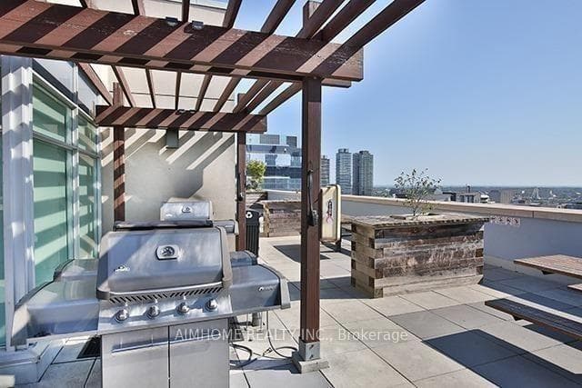 230 King Street Unit 1801 photo 11