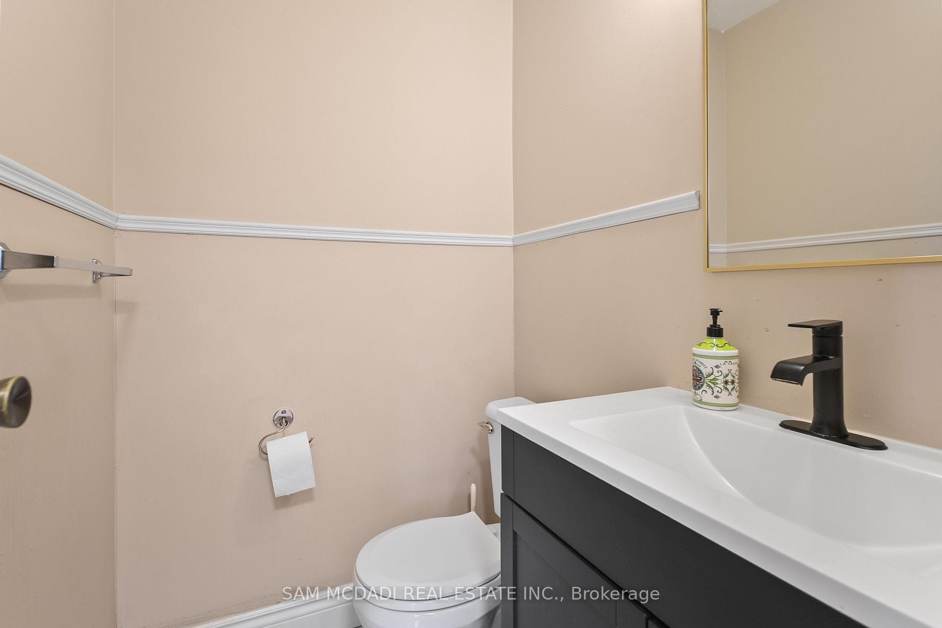 3949 Teakwood Drive photo 15