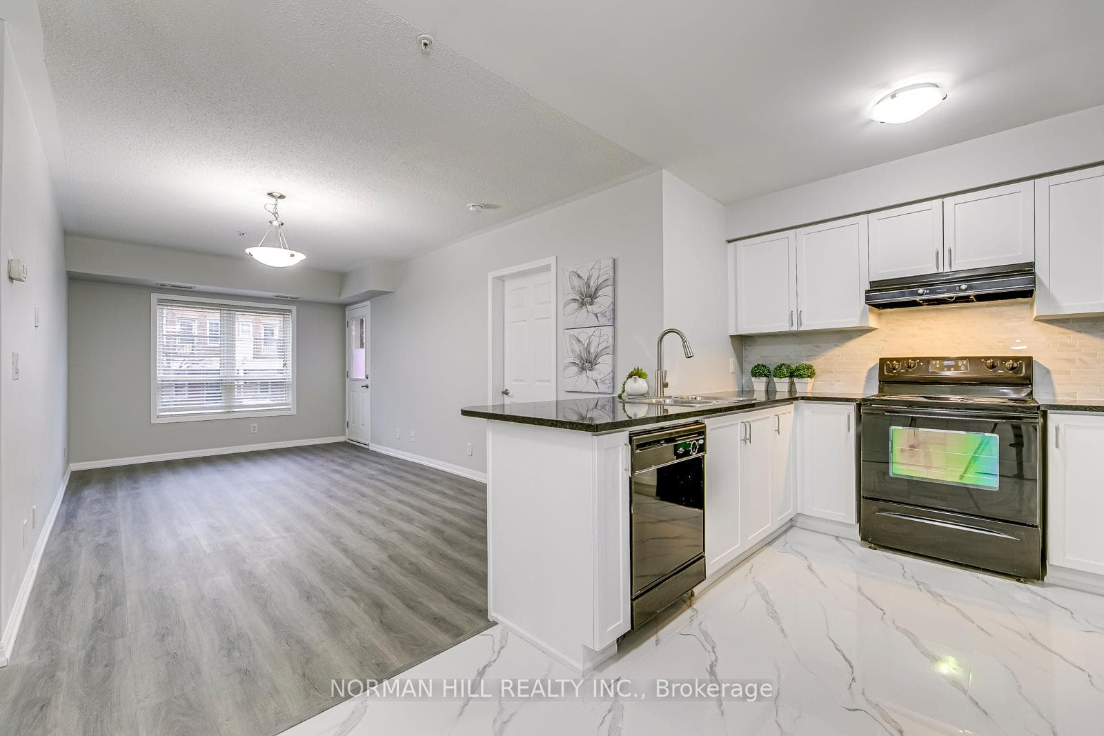 60 Mendelssohn Street Unit 104 photo 17