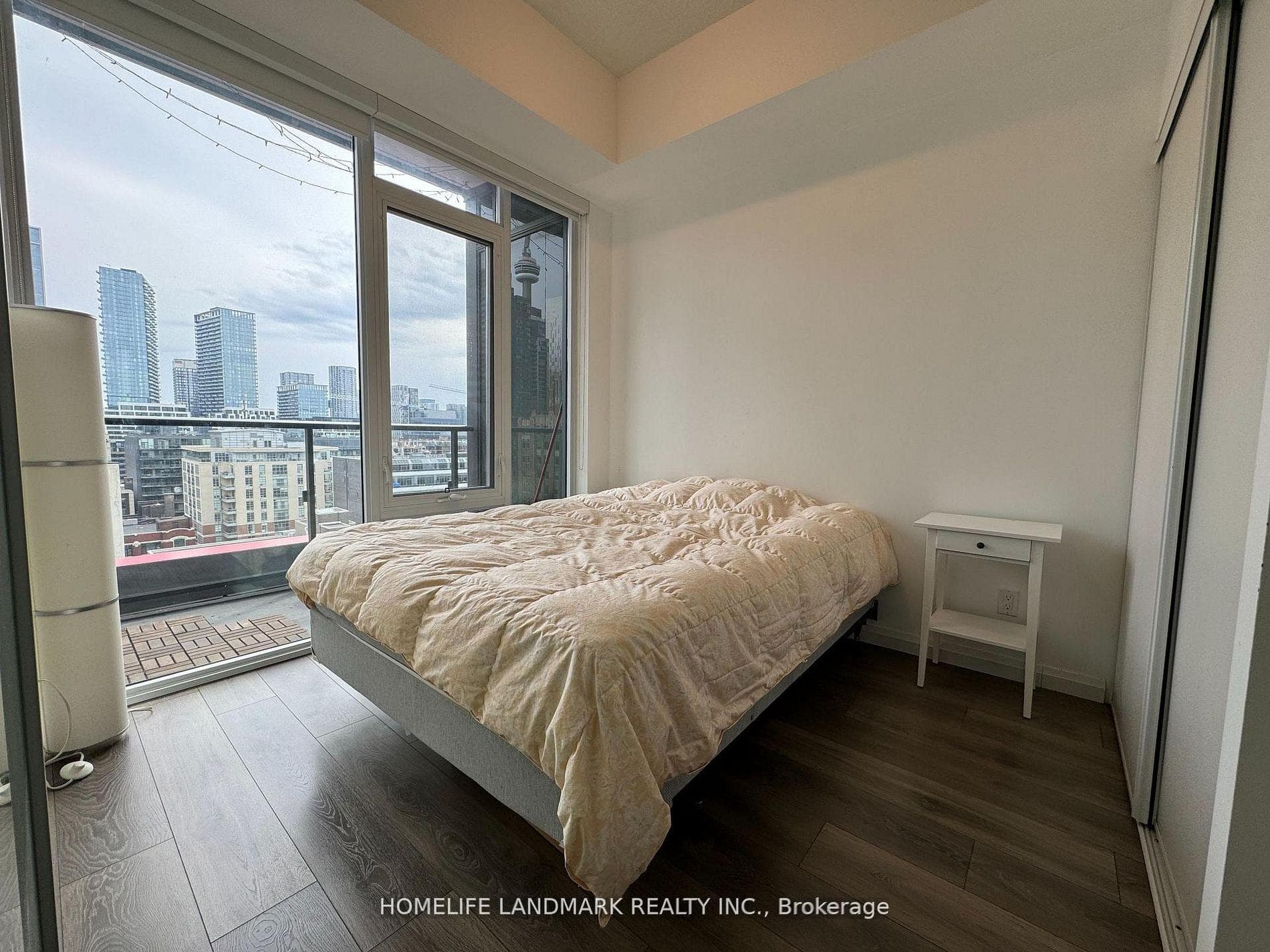 435 Richmond Street Unit 1404 photo 8