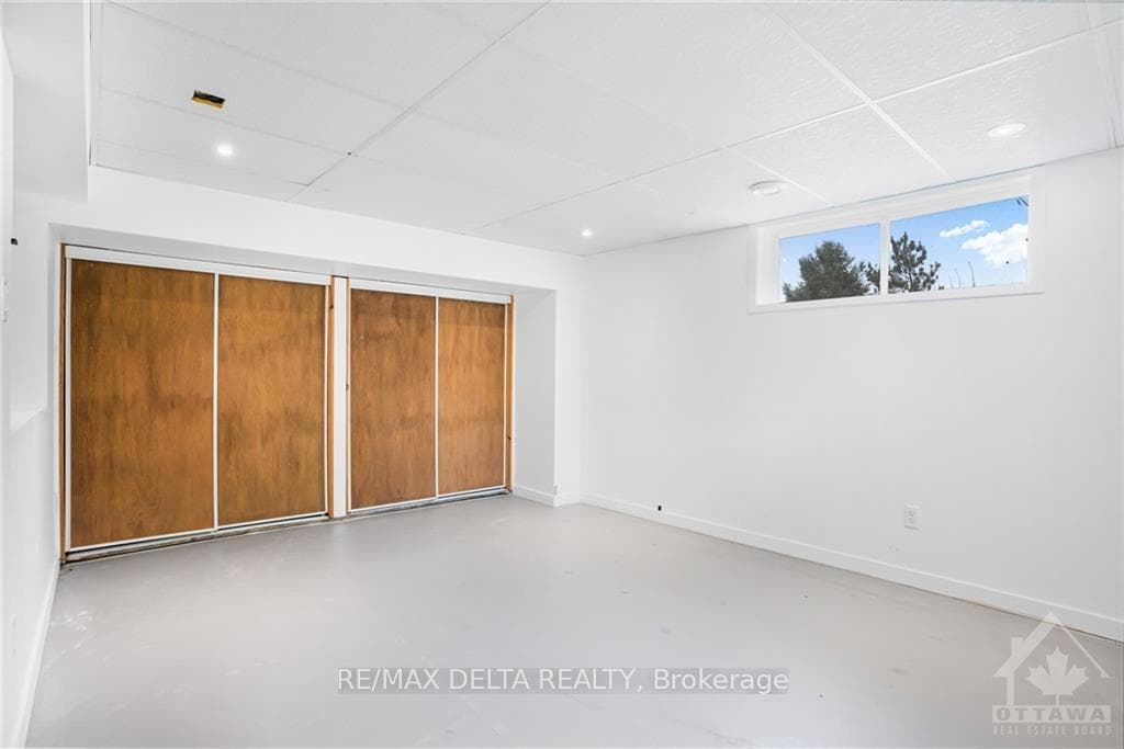 1583 STE ANNE Road photo 25