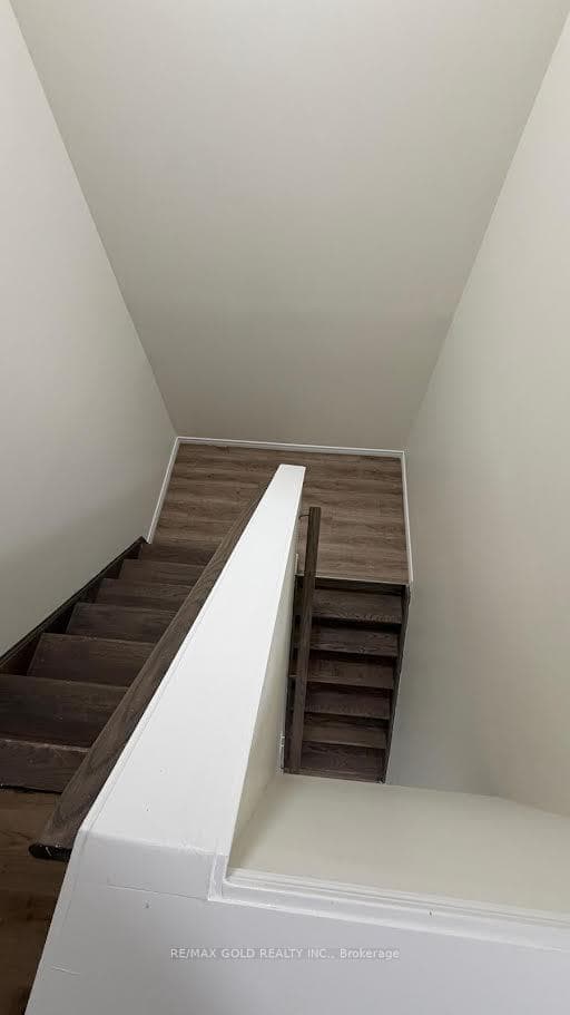 5 West Mill Street photo 17