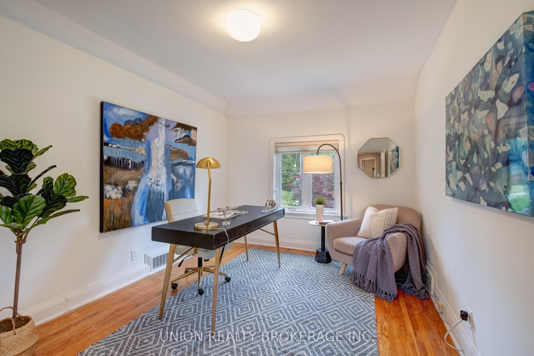 16 Fallingbrook Road photo 13