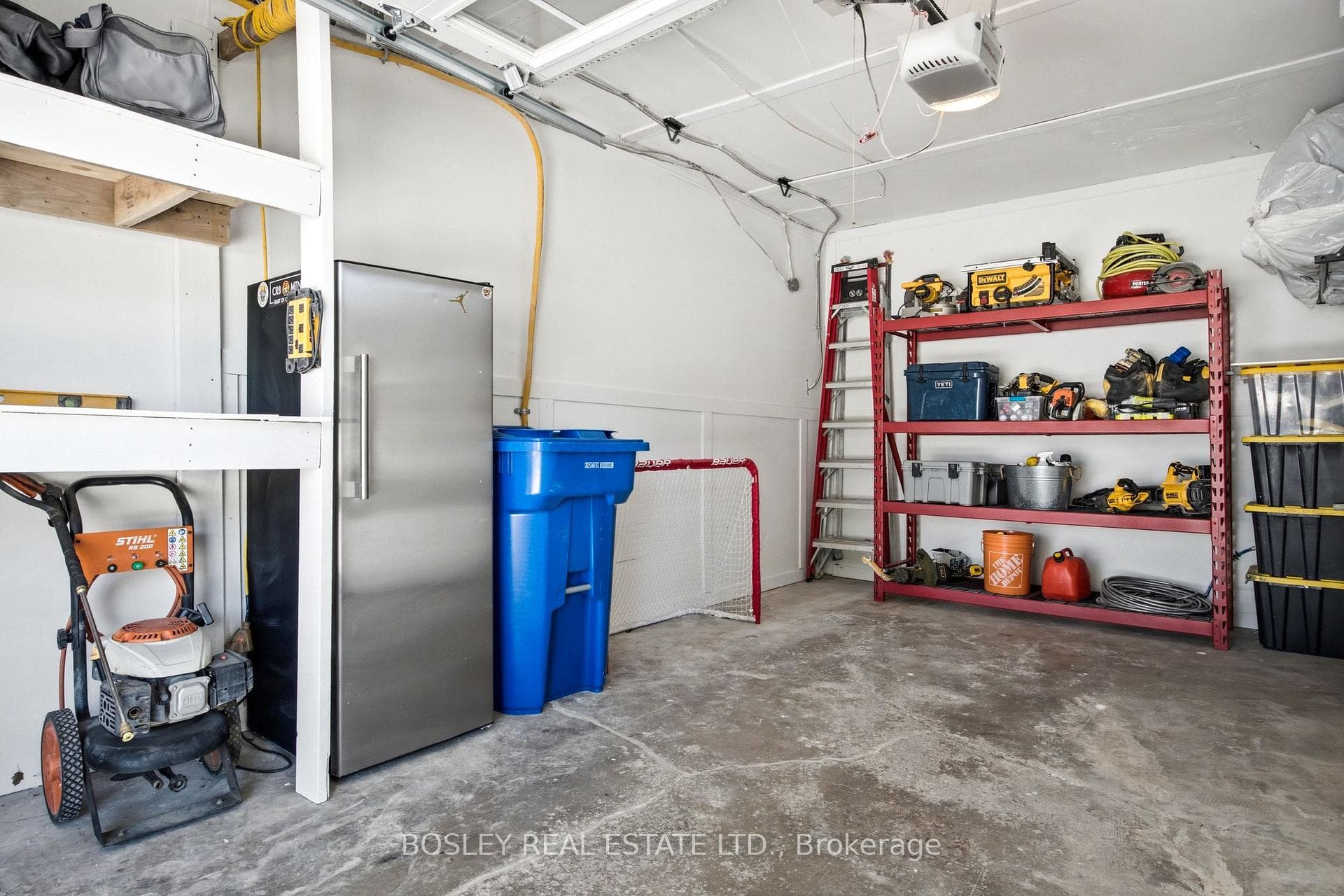 440 Sandford Street photo 36
