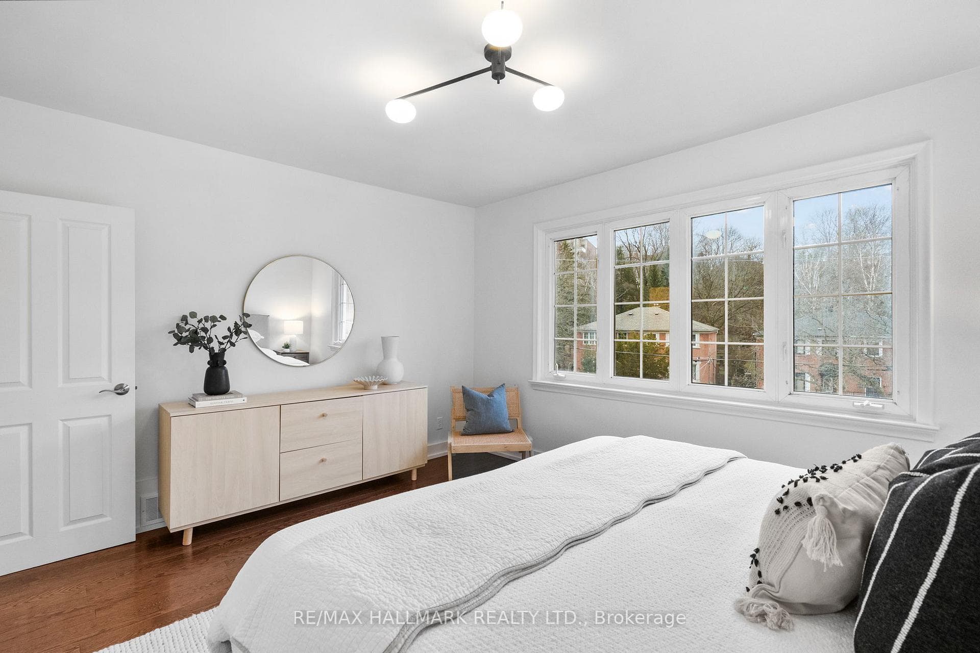 74 Glen Davis Crescent photo 24