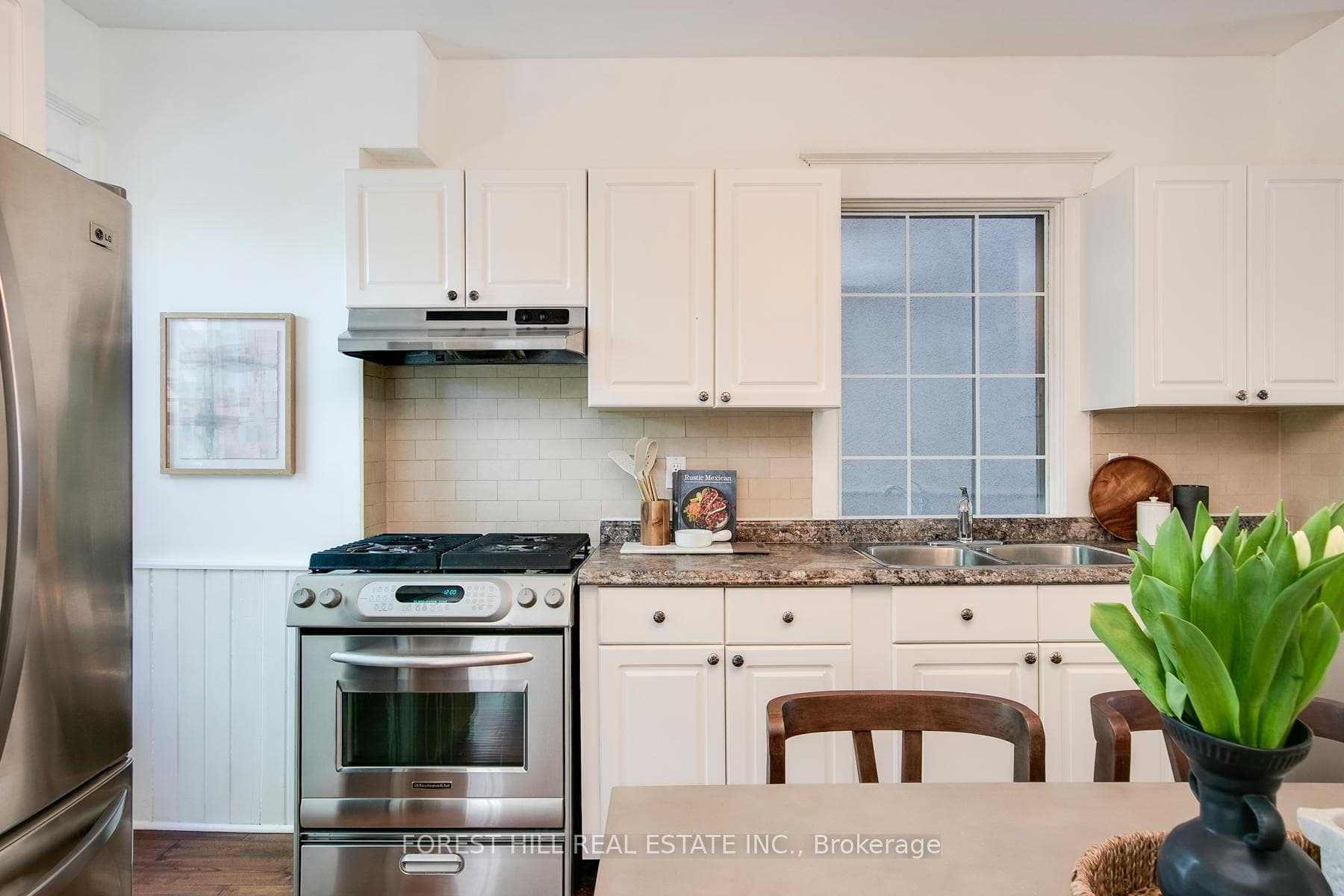 105 Greenwood Avenue photo 11
