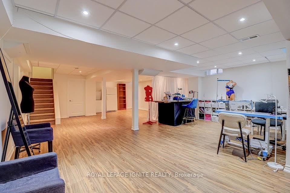200 Ivy Glen Drive photo 36