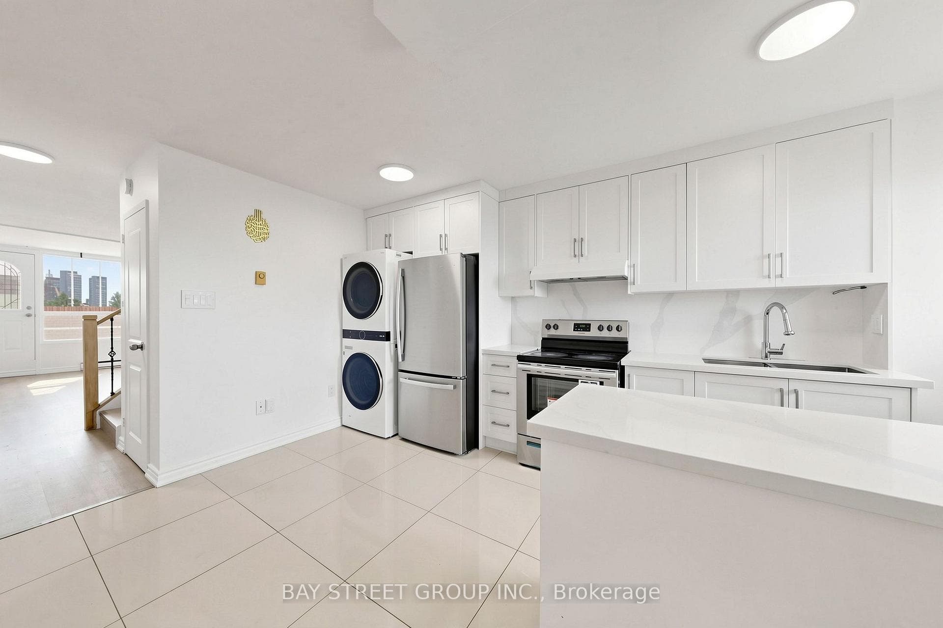 55 Sunny Glenway Unit 302 photo 8